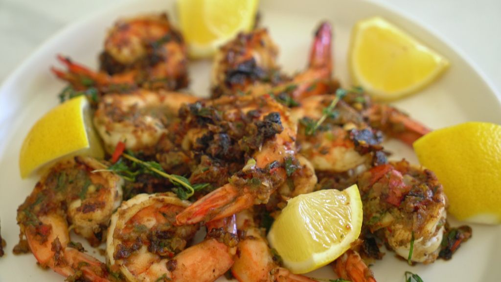 Jerk shrimps, Jamaican cuisine.